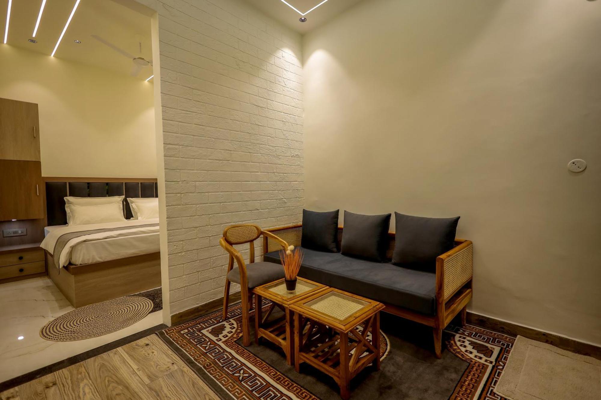 Narayana Homes Матура Екстериор снимка